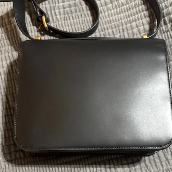 Quince Black Leather Shoulder Bag - Picture 3 of 4